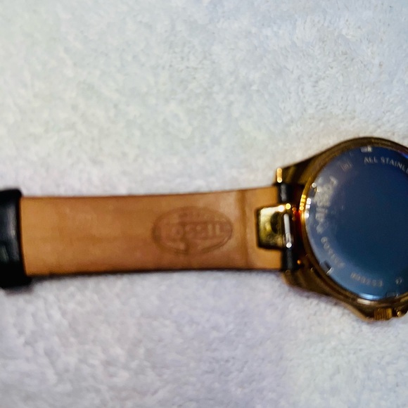 Fossil Women’s Leather Watch with Diamonds - Picture 5 of 8